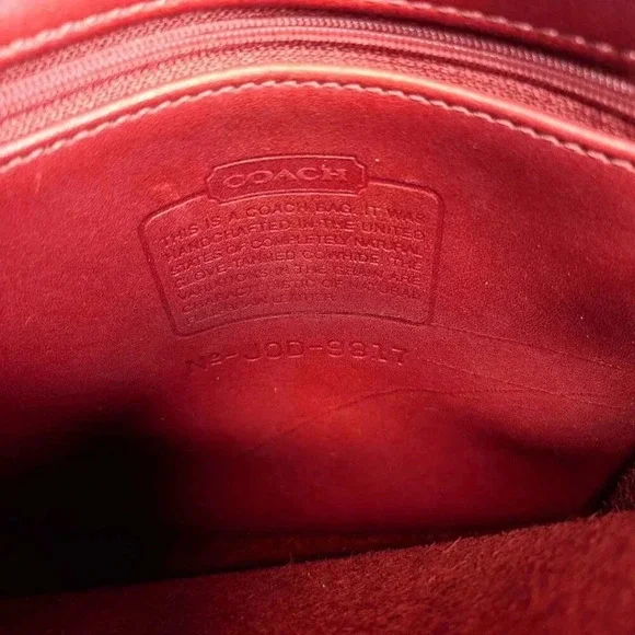 Vintage Coach “9817” Camera bag in red - Picture 13 of 13